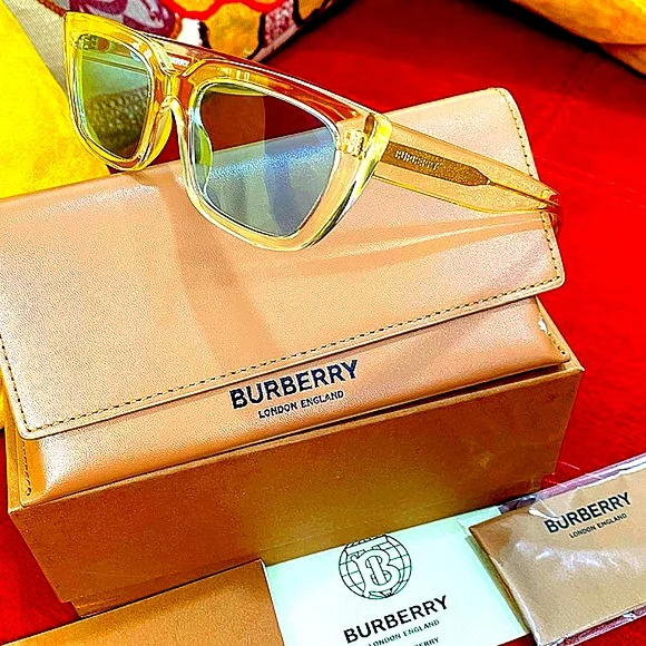 Burberry | Accessories | Burberry B 432 Yellow Transparent  display picture 2